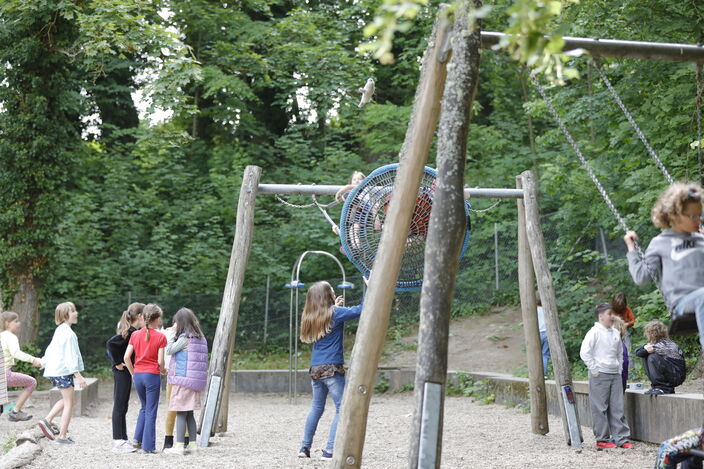 Pausenhof Schaukel